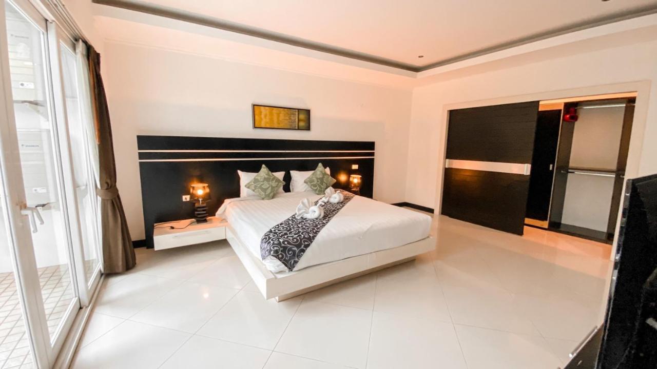 Hidden Palm Pool Villas Pattaya Exterior photo