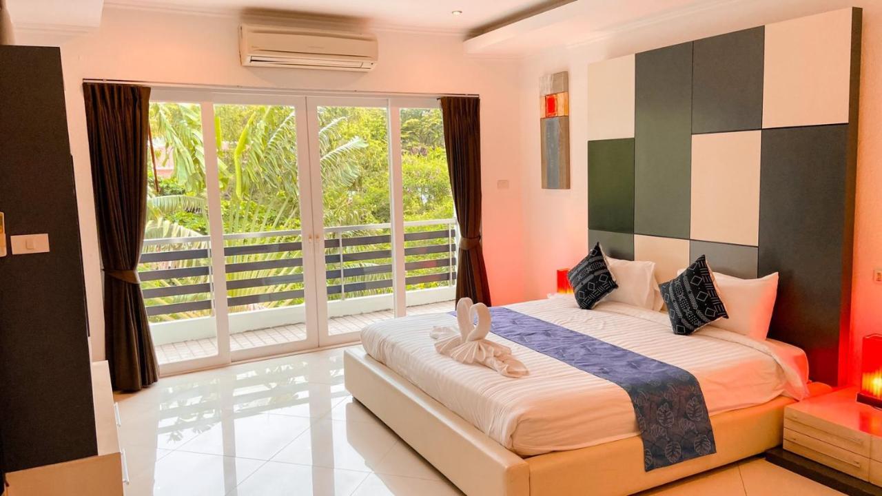 Hidden Palm Pool Villas Pattaya Exterior photo