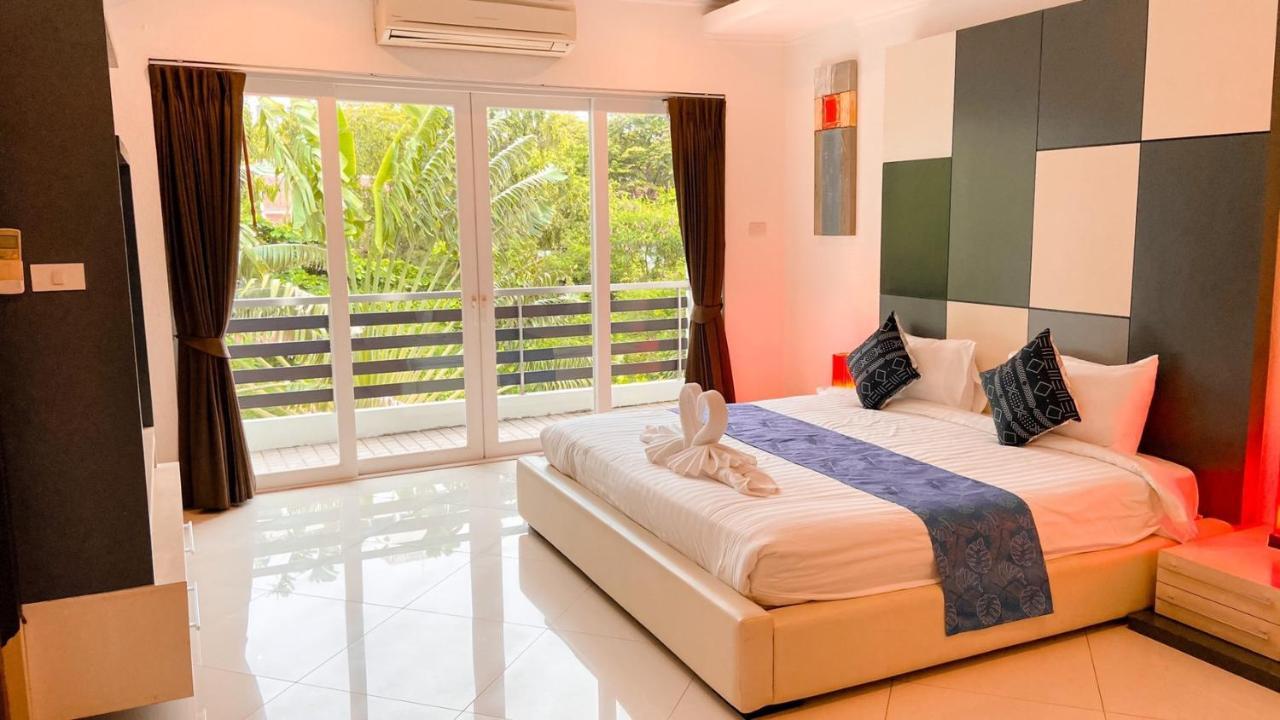 Hidden Palm Pool Villas Pattaya Exterior photo