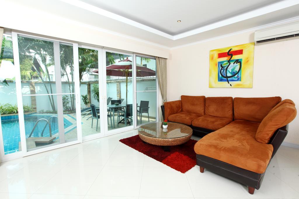 Hidden Palm Pool Villas Pattaya Exterior photo