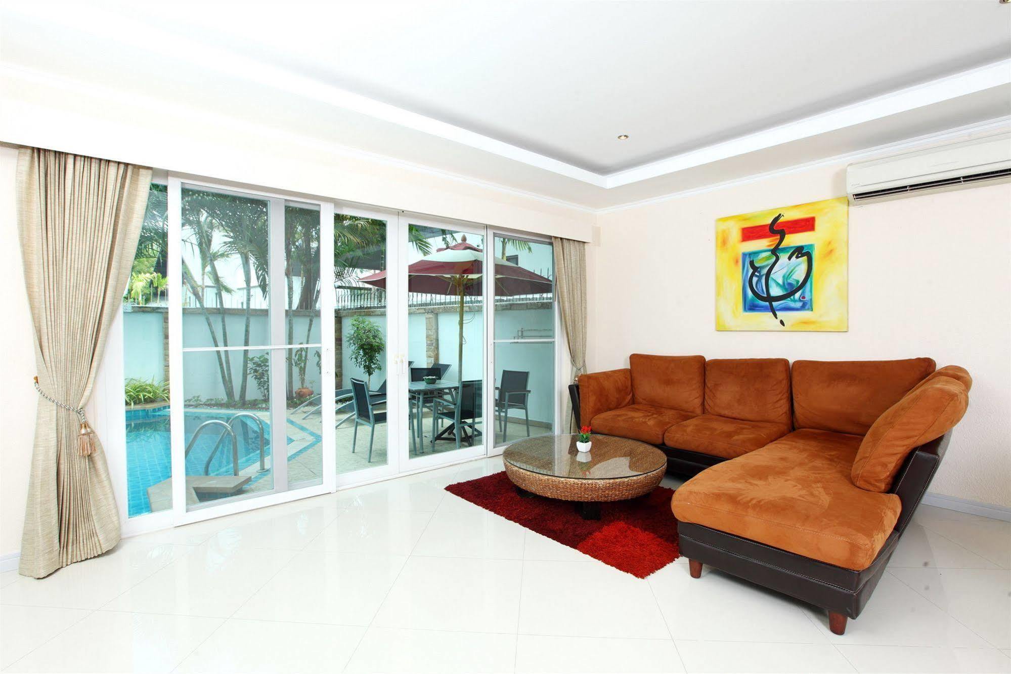 Hidden Palm Pool Villas Pattaya Exterior photo
