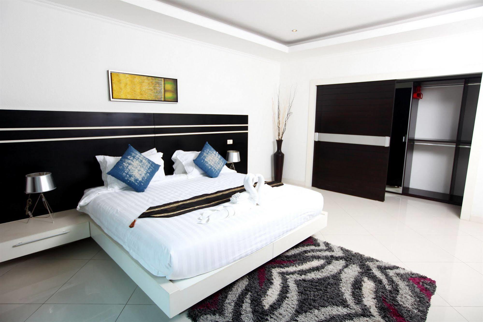 Hidden Palm Pool Villas Pattaya Exterior photo