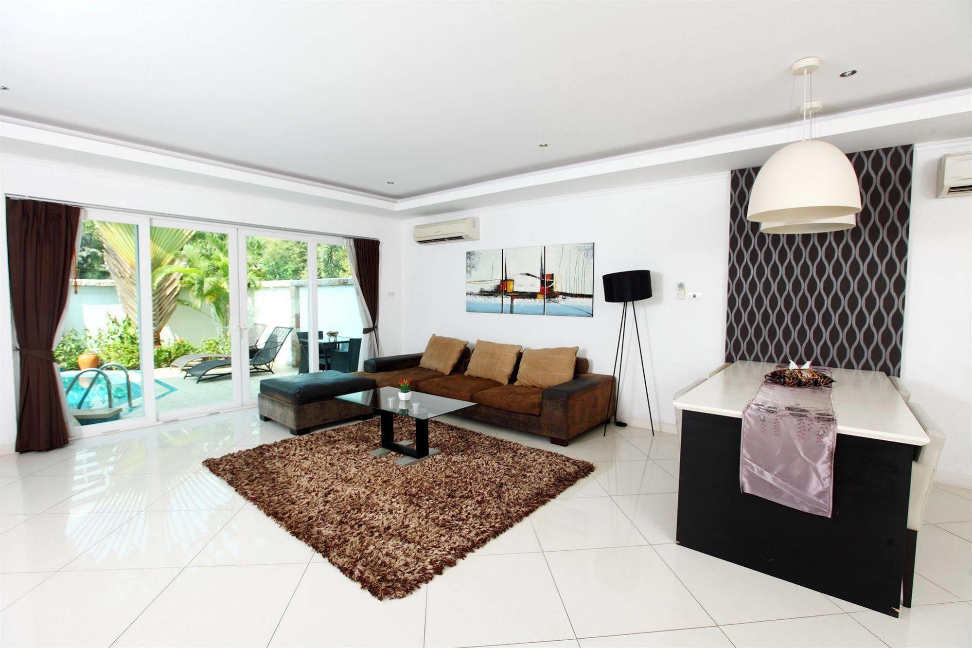 Hidden Palm Pool Villas Pattaya Exterior photo