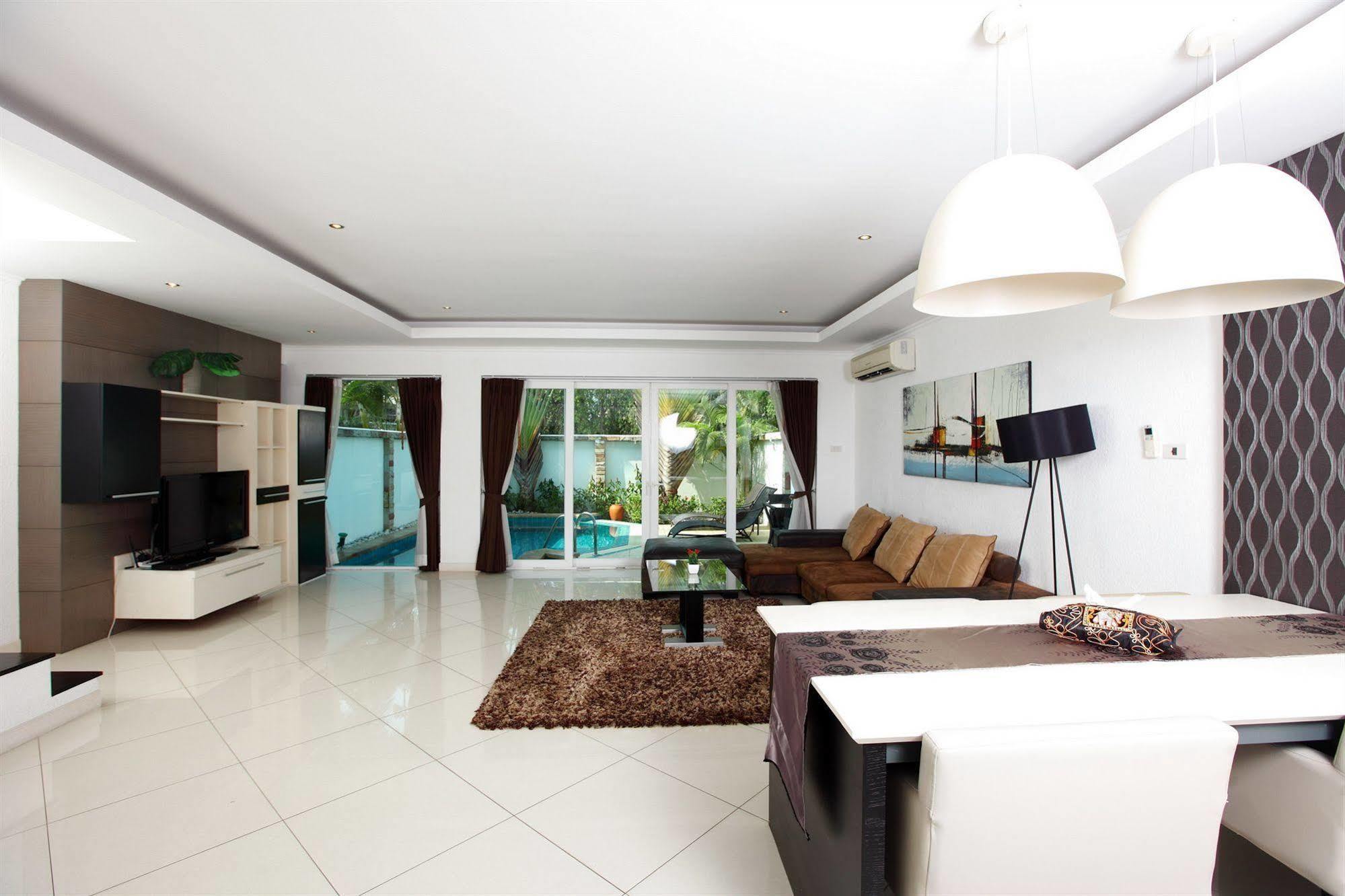 Hidden Palm Pool Villas Pattaya Exterior photo